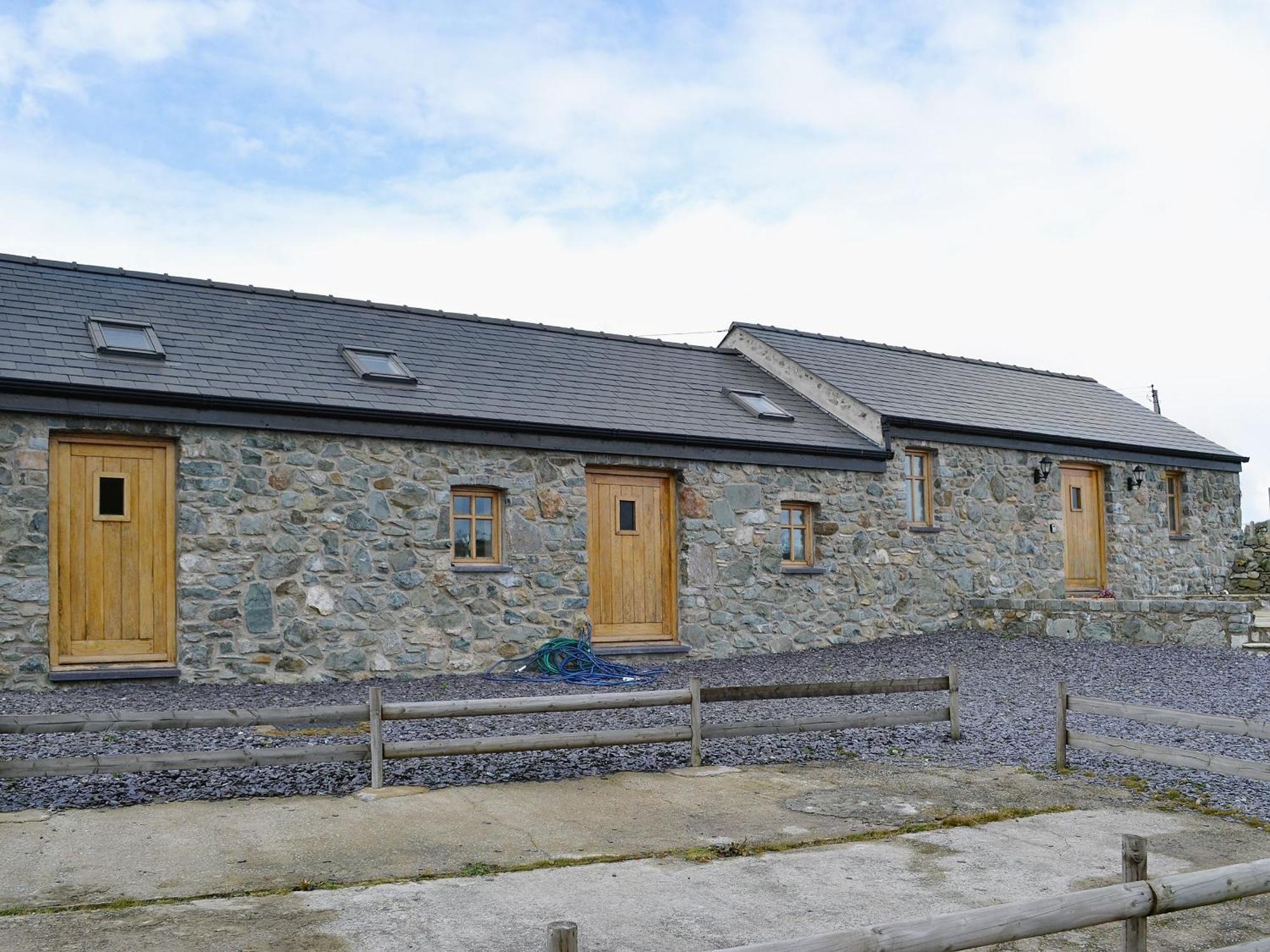 The Top Barn Coedana Exterior photo