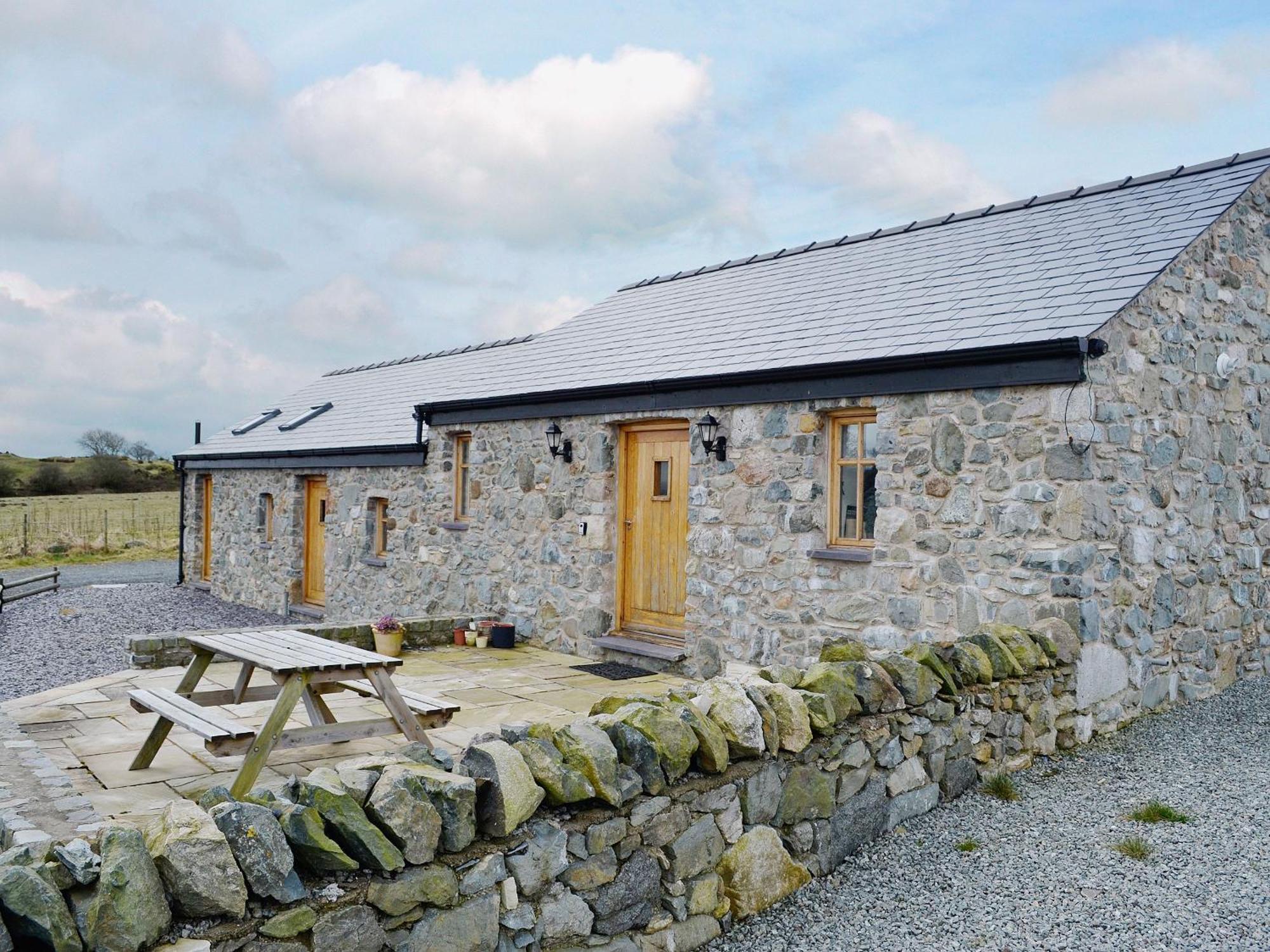 The Top Barn Coedana Exterior photo
